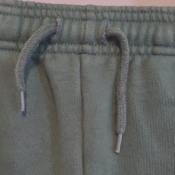 Baby GAP Disney Green Kids Sweatpants with Mickey Patch - Picture 3 of 9